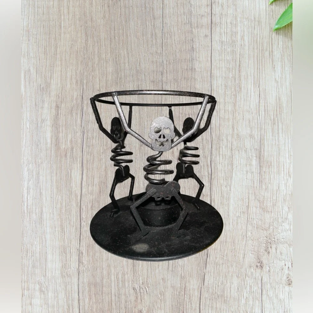 PartyLite Mr. Bones HALLOWEEN Aroma Melts Wax Warmer Retired P8603 Black Metal. - Picture 15 of 16